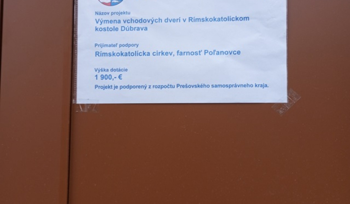 19. fotografia fotogalérie Projekty / Výmena vchodových dverí v Rímskokatolíckom kostole Dúbrava - foto