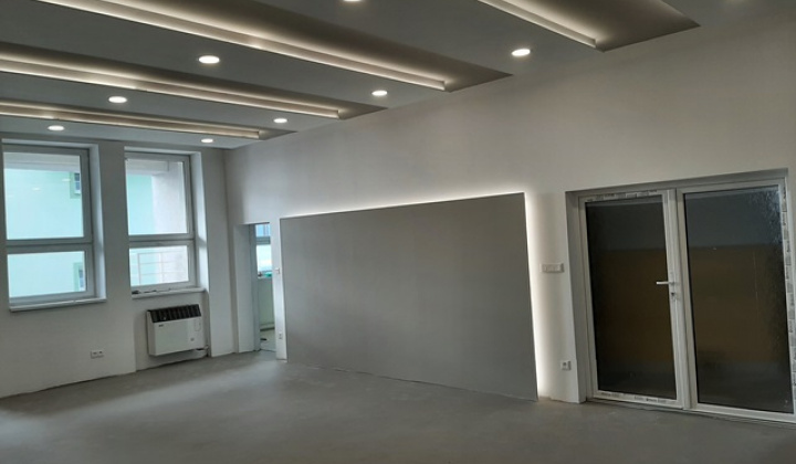 3. fotografia fotogalérie Úradná tabuľa / Oprava - obnova spoločenskej miestnosti - foto