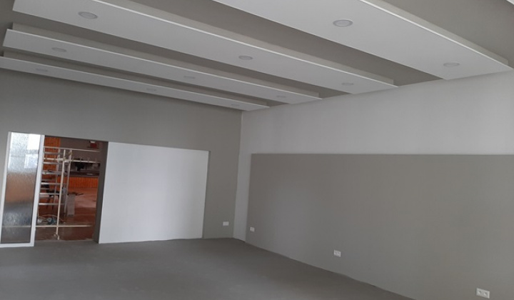 5. fotografia fotogalérie Úradná tabuľa / Oprava - obnova spoločenskej miestnosti - foto