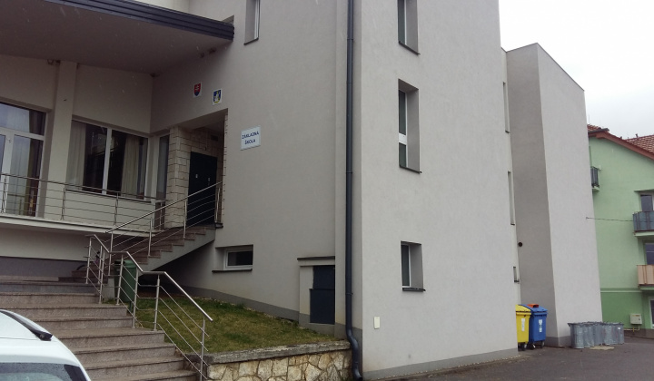 5. fotografia fotogalérie Projekty / Teplotechnické úpravy objektového súboru p.č. 113/2, 112 - Dúbrava 54 - foto